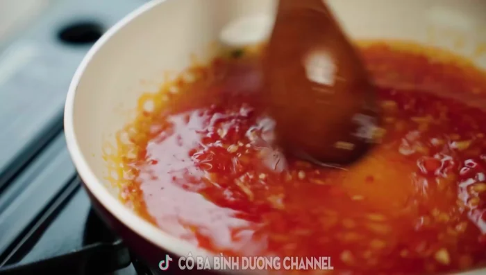 Boil the mixture until it thickens. Then, turn off the stove.