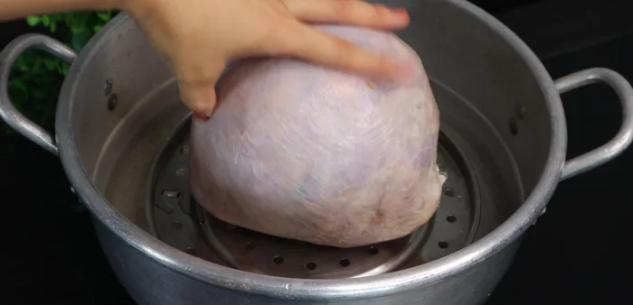 Steam the bubble sausages for 45-60 minutes, poking holes to release air.