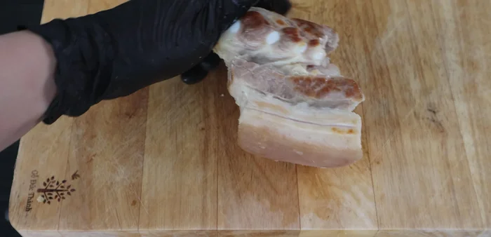 Tie up any pieces of meat with a layer of fat using string to prevent tearing during braising.