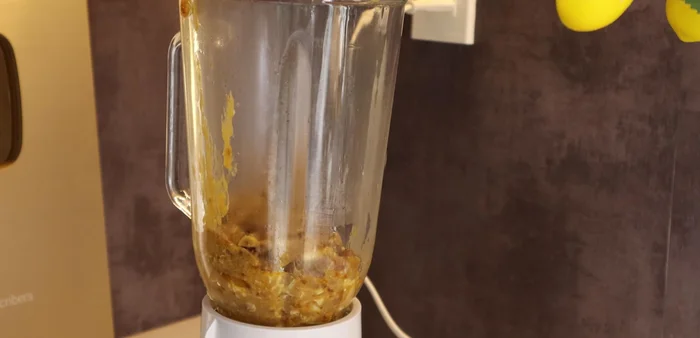 Blend the sauce until smooth.