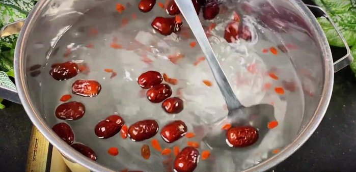 Cook until sugar dissolves and the water boils.