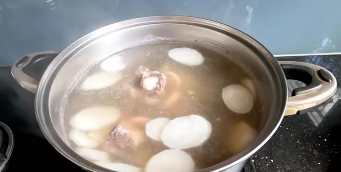 Continue to simmer for another 5-10 minutes after adding spices. Once finished, divide the stew into portions and store in the freezer.