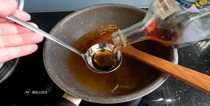 Add fish sauce to the sauce and mix well.