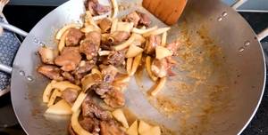 Crispy Coconut Braised Ribs: A Delicious Vietnamese Recipe