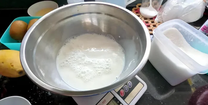 In a pot, combine fresh milk, condensed milk, and 2-2.5 scoops of the sugar-agar mixture (adjust for desired firmness).