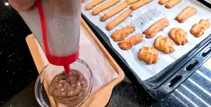 Crispy Cheese Cookies Dipped in Milo Sauce: Easy Recipe