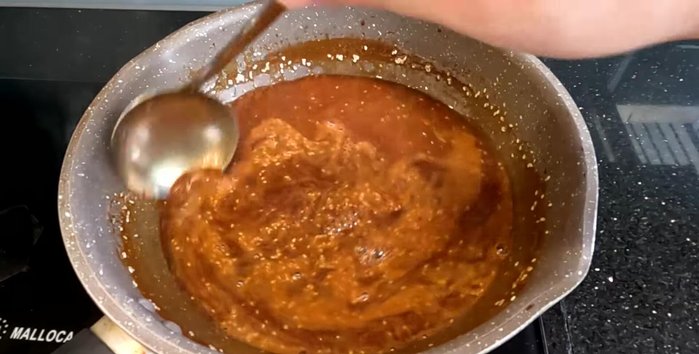 Once thickened, turn off the heat and let the sauce cool completely.