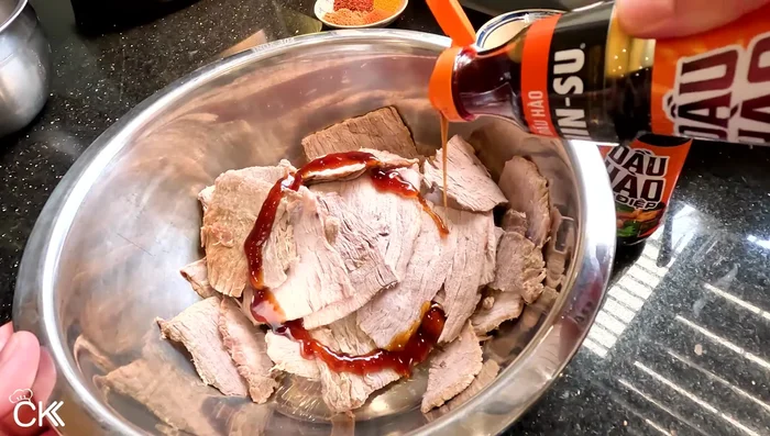 In a bowl, combine oyster sauce, sugar, seasoning powder, salt, turmeric powder, five-spice powder, curry powder, and chili powder. Mix well.
