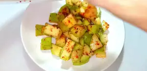 Crispy Mango Salad: Easy Thai-Inspired Recipe