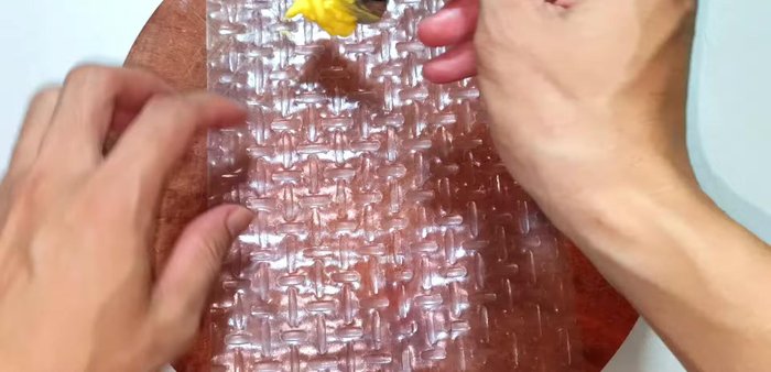 Spread a thin layer of butter on each rice paper.