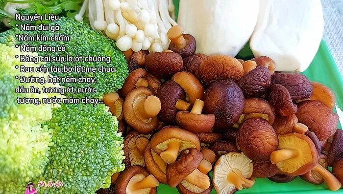 Soak mushrooms in water until soft, then boil for 10 minutes.