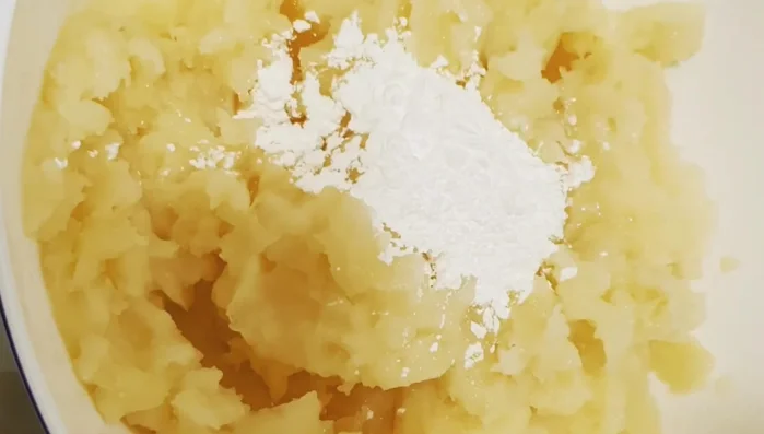 Add 2 tablespoons of cornstarch and mix well.
