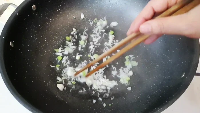 Add the vermicelli and stir-fry until heated through and everything is well combined.