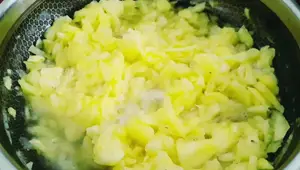 Chewy Pineapple Jam Recipe for Tet Holiday