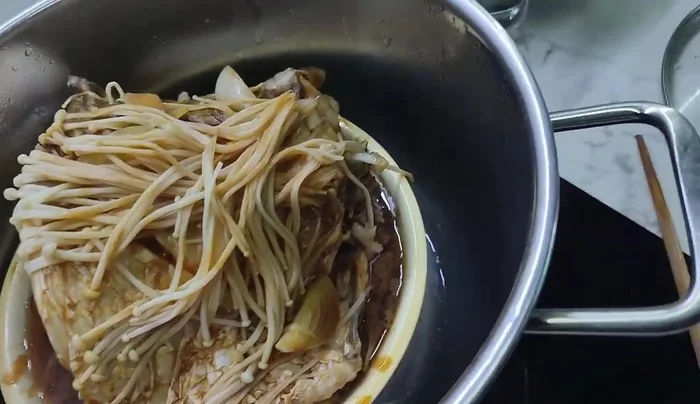 Steam the fish for 15 minutes.