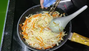 Stir-Fried Dry Noodles: A Simple, Delicious Vietnamese Recipe