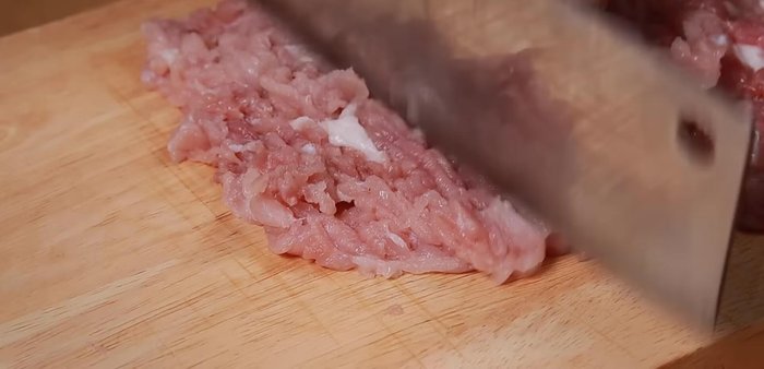 Marinate the meat with red salt for 30 minutes to add color.