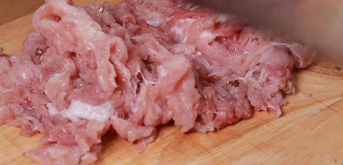 Mix the meat with pepper to enhance flavor and remove any fishy smell.