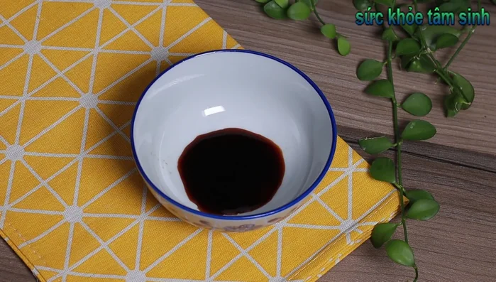 In a bowl, combine soy sauce, fish sauce, oyster sauce, sugar, salt, coffee seasoning powder, MSG, and water.