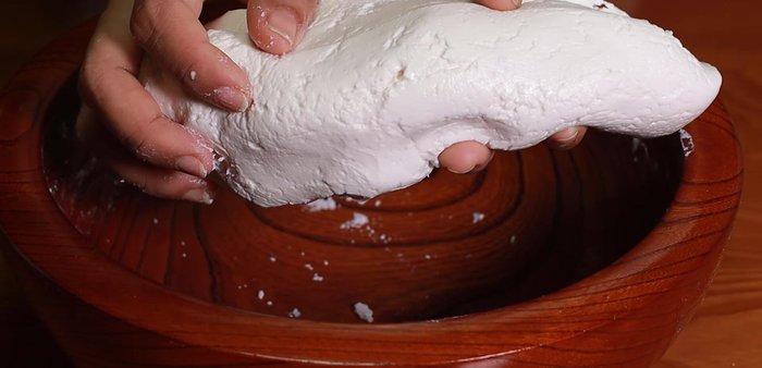 Divide the dough into 3 parts. Take 1/3 and boil it for about 4 minutes.