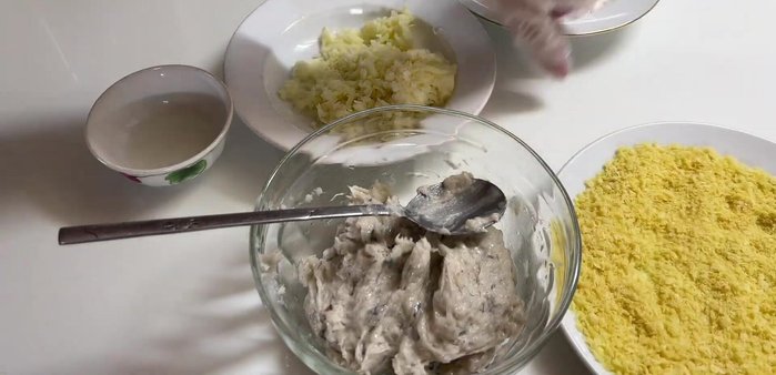 Roll shrimp balls in flour (or optional crispy powder, flat rice, or almonds).