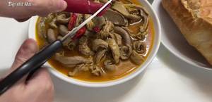 Quick & Easy Saigon-Style Pig Intestine Stew (Pha Lau)