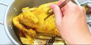 Steamed Chicken with Sugarcane: A Simple, Delicious Recipe