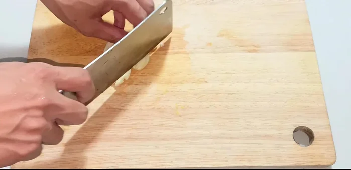 Finely chop the garlic.