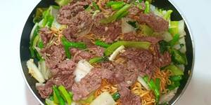 Delicious Beef Noodle Stir-fry Recipe - Hoang's Kitchen