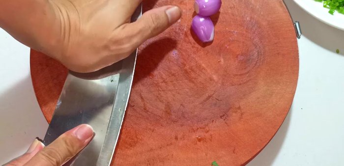 Chop shallots.