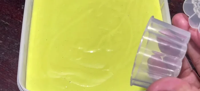 Let the jelly cool slightly (10-15 minutes) before refrigerating for at least 4-5 hours, or overnight for best results.