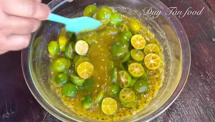 Combine all ingredients: Add the prepared citrus fruits to the passion fruit and sugar mixture. Stir thoroughly to combine.