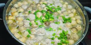 Minced Meat & Straw Mushroom Porridge Recipe | Quick & Healthy
