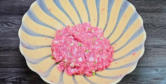Place the marinated meat in the freezer for later use.