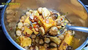 Delicious Vegetarian Tofu & Straw Mushroom Stew (Chai Dish)
