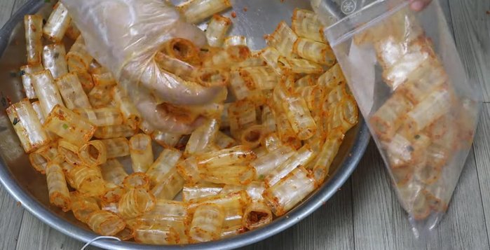 Store the seasoned Banh Trang in a ziploc bag or airtight container. It can be kept for about 5 days.