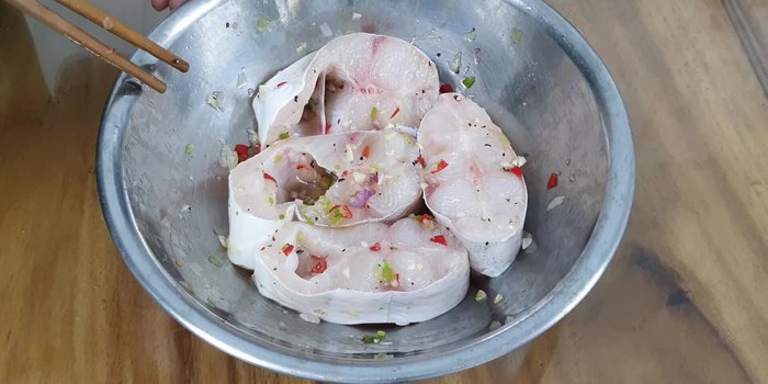 Fry the fish: Fry the fish for about 40 minutes on both sides until cooked.