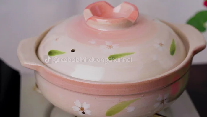 Cover and simmer over medium heat for 5 minutes, then reduce heat to low and simmer for another 20 minutes (add 3 tablespoons of pickled cabbage water if desired).