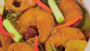 Caramelized Fish with Pickled Mustard Greens: A Delicious Vietnamese Recipe