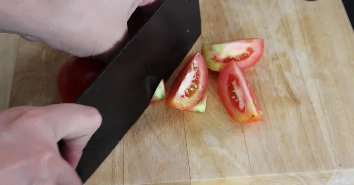 Prepare the tomato mixture: Saute garlic and shallots until fragrant. Add tomatoes, straw mushrooms, seasoning powder, and sugar. Stir-fry for about 30 minutes.