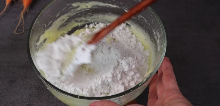 Add tapioca starch and mix well.