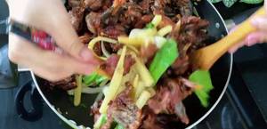 Sour & Spicy Fried Frog Hotpot Recipe | Easy Home Cooking