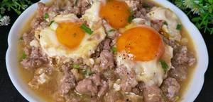 Portuguese Egg Fried Minced Meat: Quick & Easy Recipe