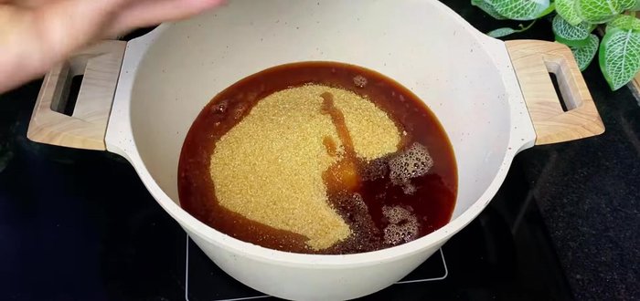 Prepare the Thai sauce: In a pot, combine brown sugar, fish sauce, chili sauce, and tamarind juice. Bring to a boil, then simmer until slightly thickened. (87.0)