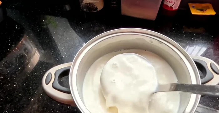 Pour into jars: Pour the mixture into the sterilized jars (146.599).