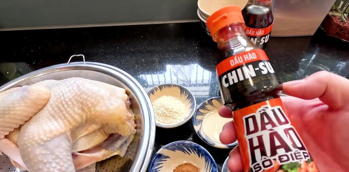 Marinate the chicken with oyster sauce, condensed milk, seasoning powder, five-spice powder, and scallops.
