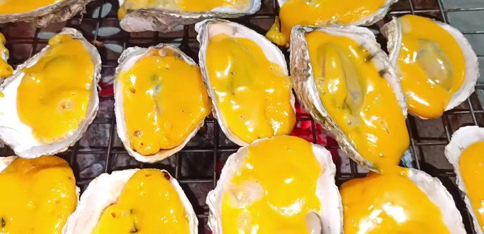 Let the sauce heat up and become slightly bubbly.