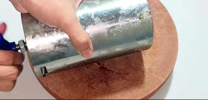 Remove the spring rolls from the mold.