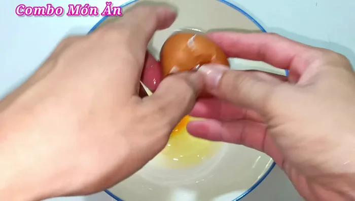 Crack four eggs into a bowl. Add pepper, MSG, sugar, and fish sauce.