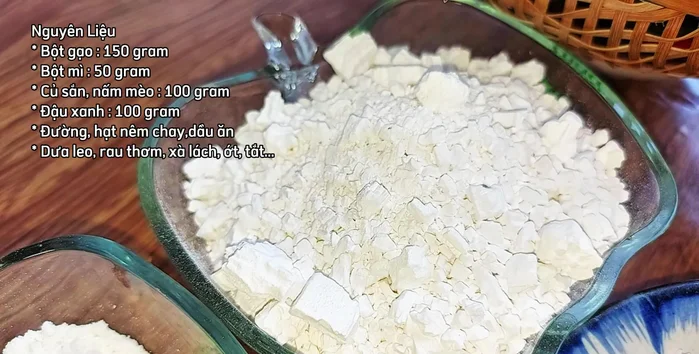 Prepare the ingredients: Cook green beans until soft. Soak wood ear mushrooms. Cut cassava into small pieces. Prepare vegetables and dipping sauce ingredients.
